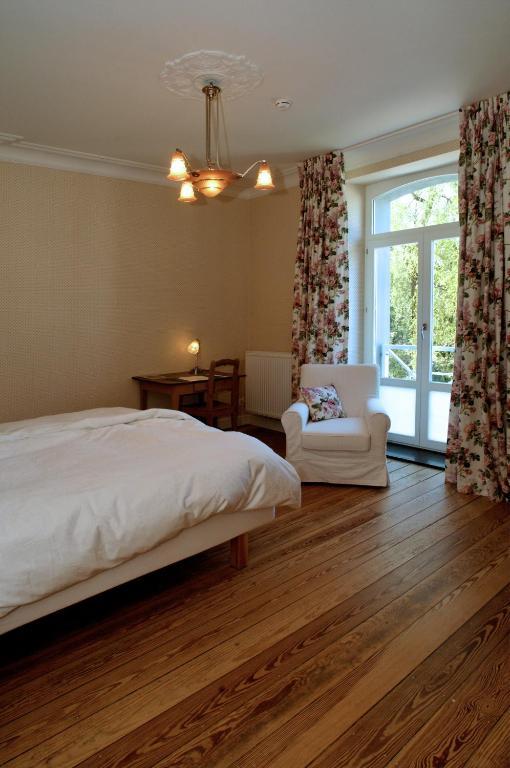 Hostellerie La Maison De Maitre Arbrefontaine Rom bilde