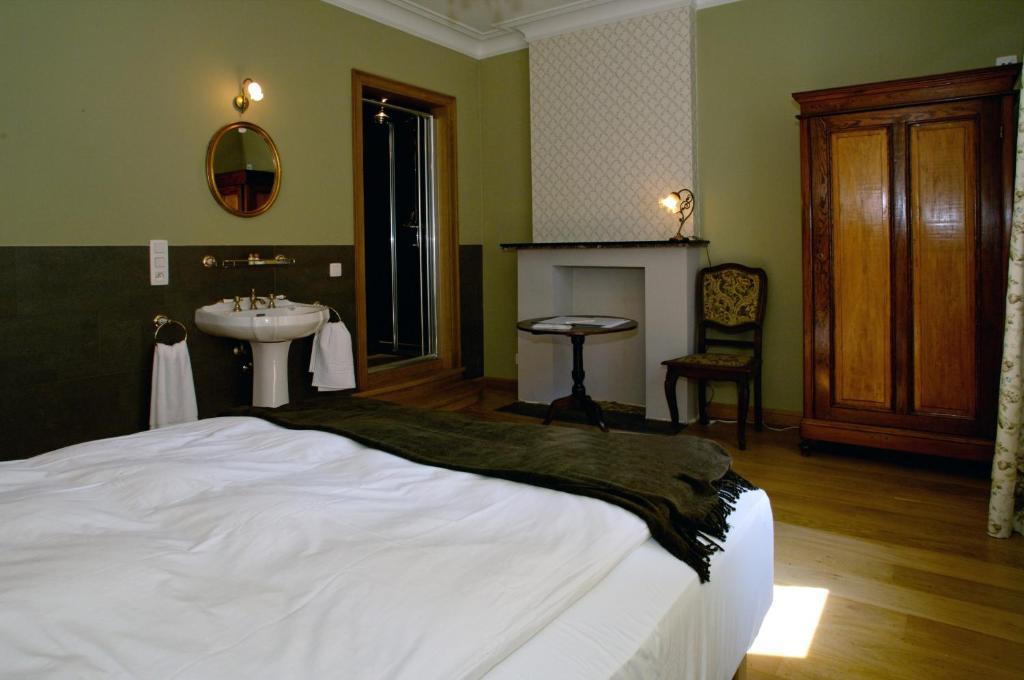Hostellerie La Maison De Maitre Arbrefontaine Rom bilde